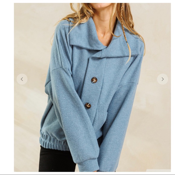 18 Boho Fabulous Wide Collar Front Button Pullover - Picture 7 of 7